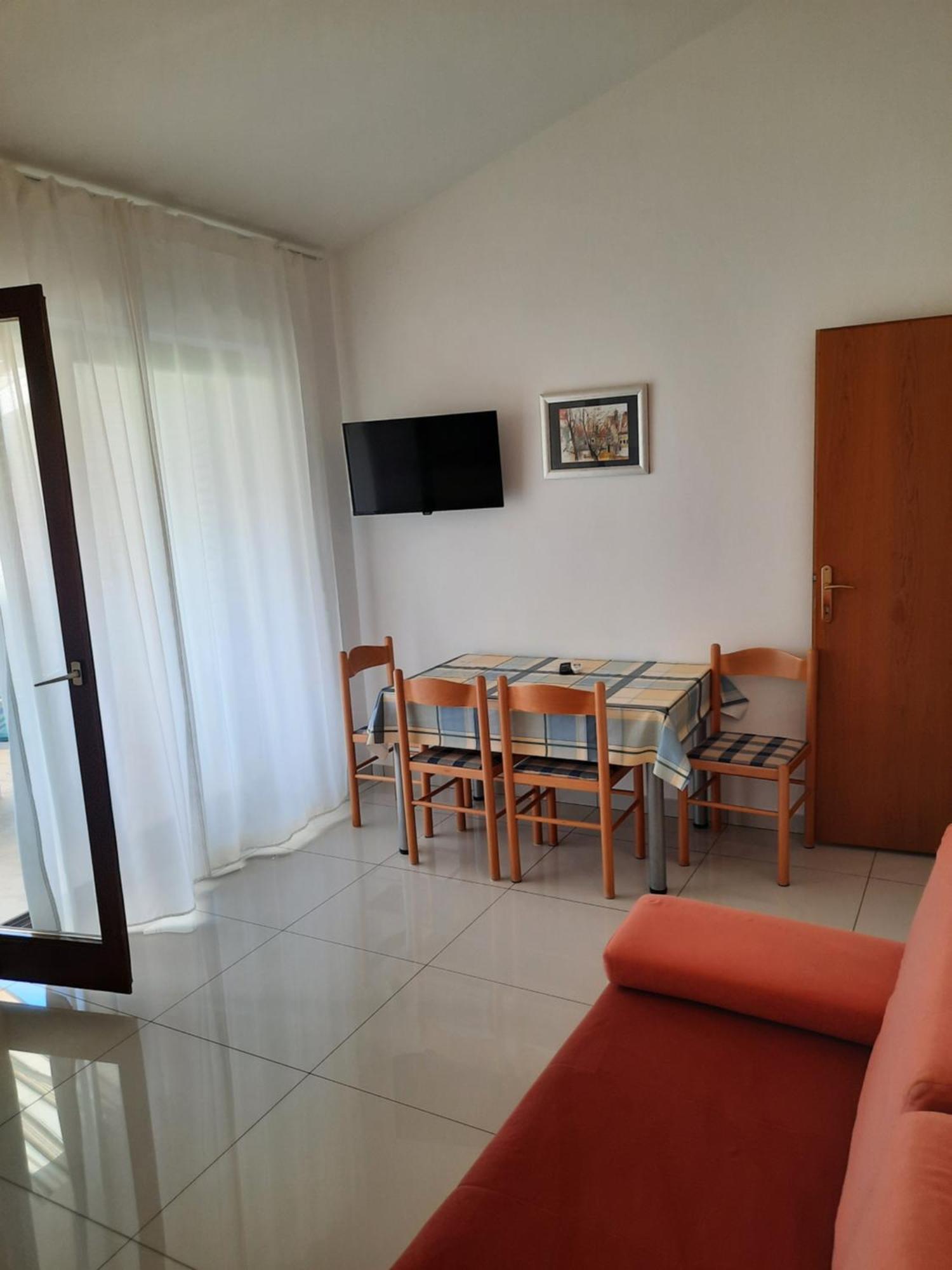 Apartmani Maver Sveti Filip i Jakov Ngoại thất bức ảnh