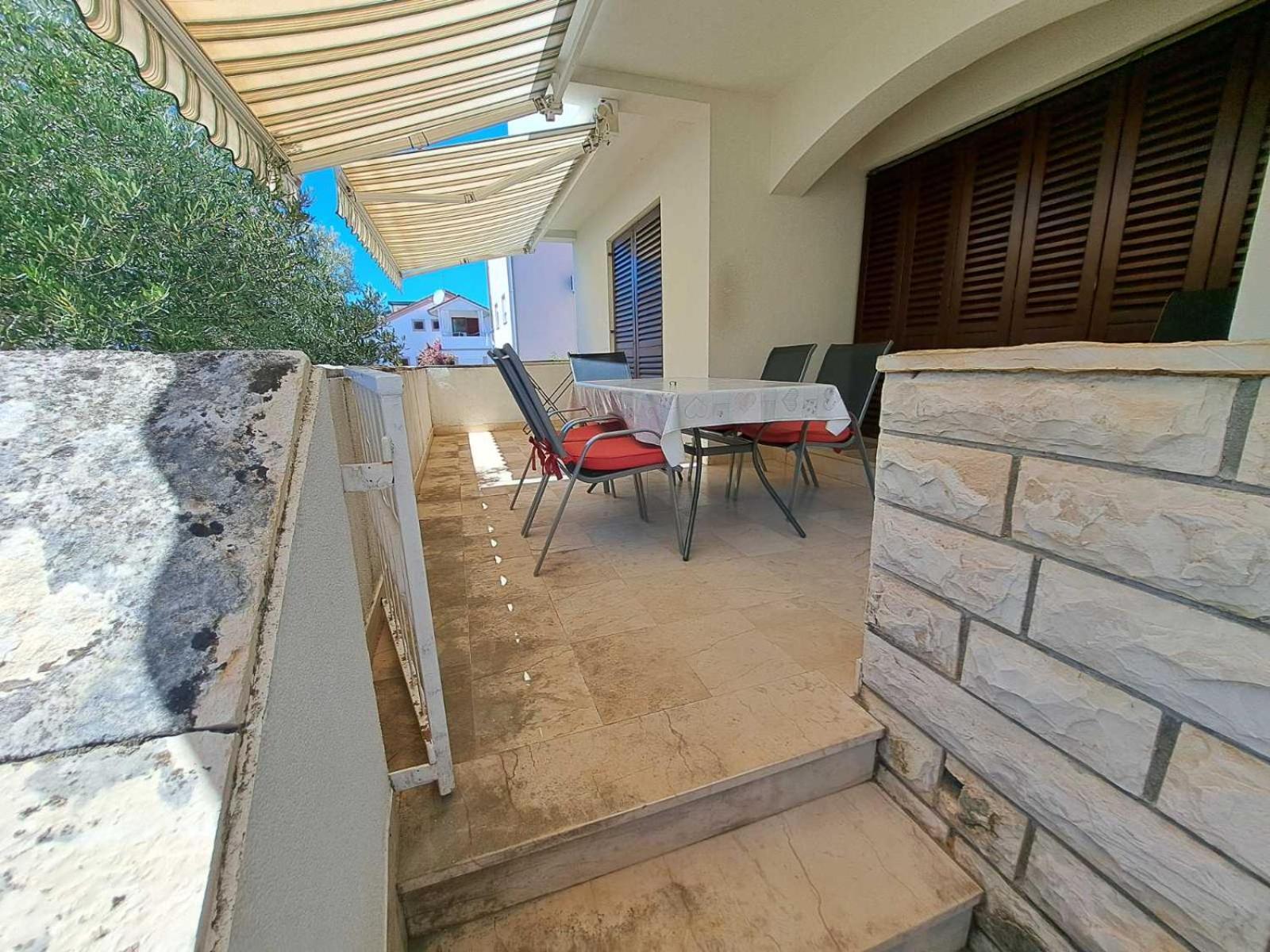 Apartmani Maver Sveti Filip i Jakov Ngoại thất bức ảnh