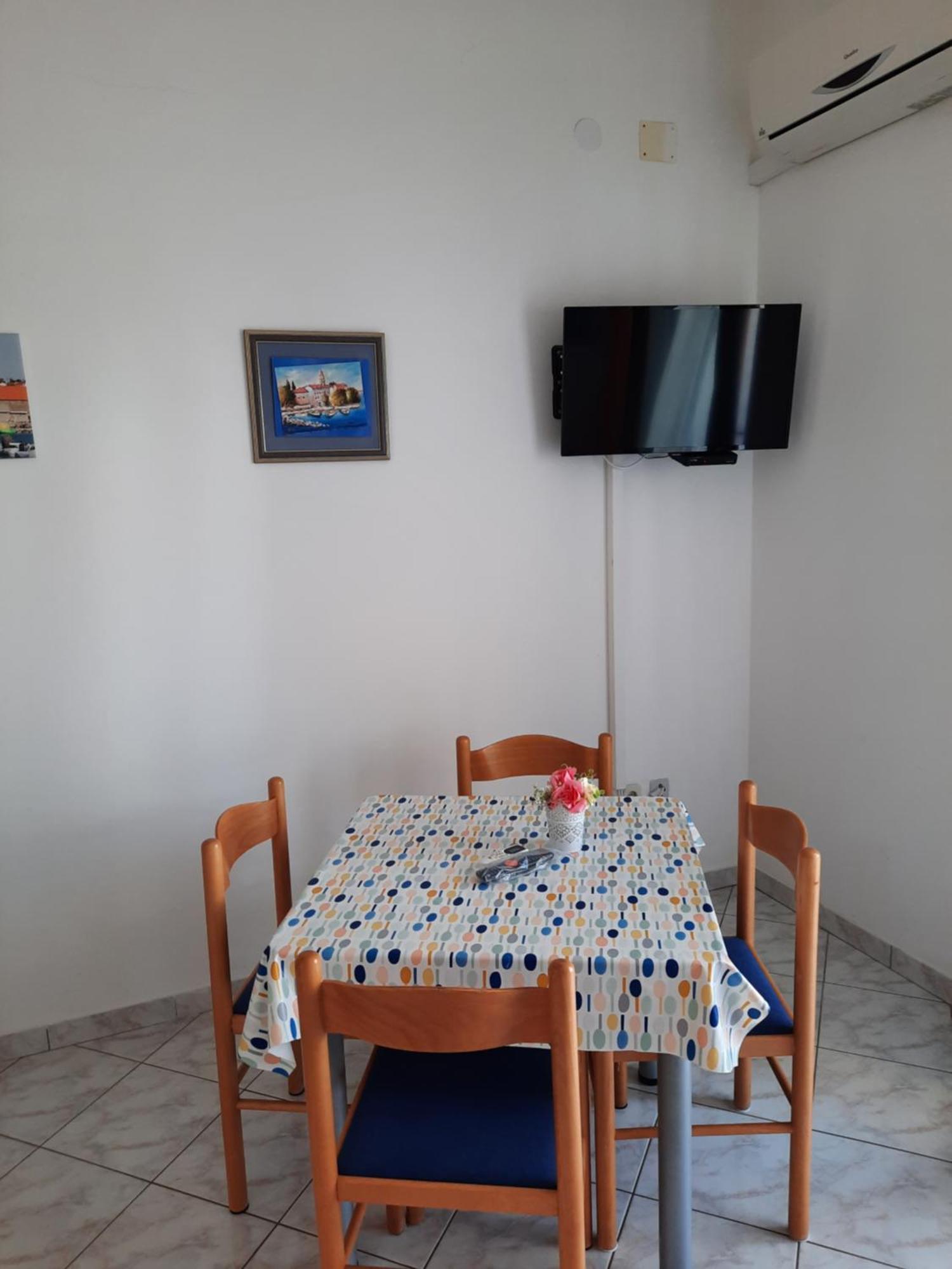 Apartmani Maver Sveti Filip i Jakov Ngoại thất bức ảnh