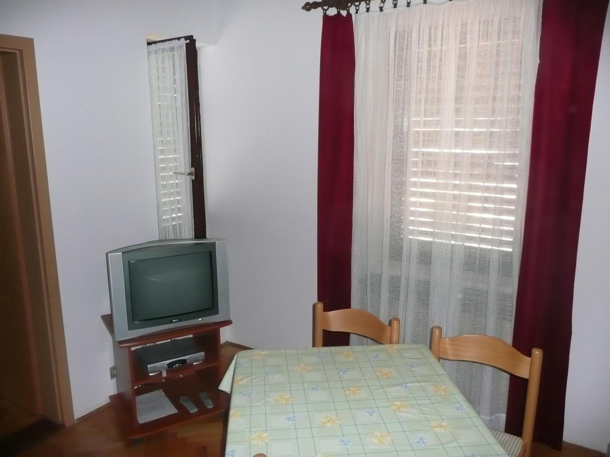 Apartmani Maver Sveti Filip i Jakov Phòng bức ảnh